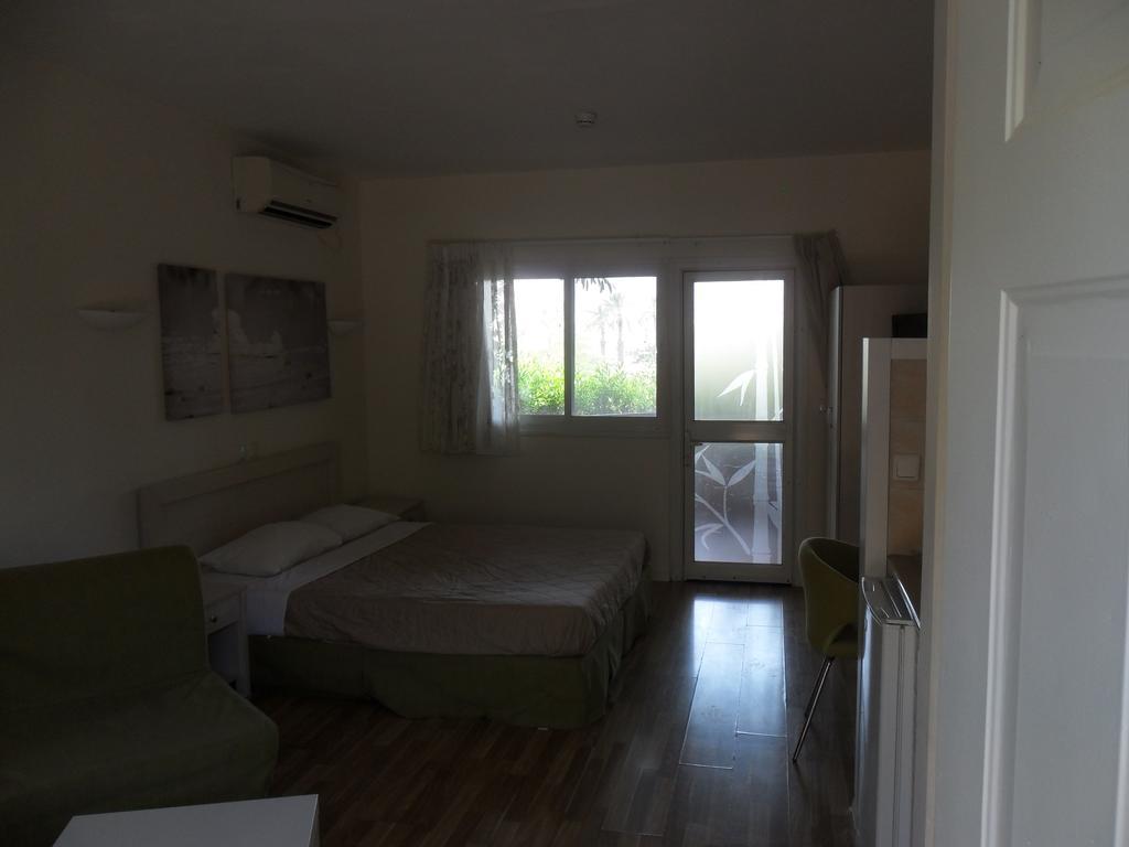 Almog Kibbutz Hotel Exterior foto